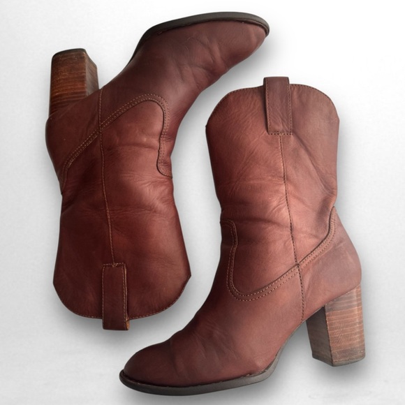 Born Crown Leather Calf Length Boots Distressed Brown 3” Block Heel Size 8 - Picture 1 of 11